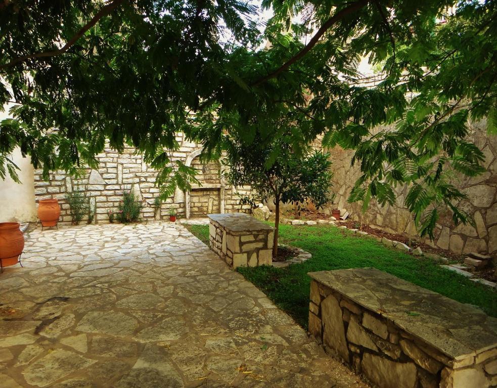 Lefkothea Apartments Frinion Екстер'єр фото